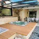 Resident Wellness Vendeghaz Bichișciaba