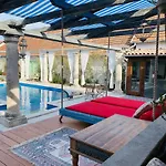 Resident Wellness Vendeghaz * Bichișciaba